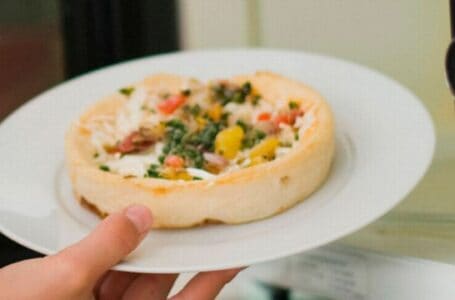Juiz compara audiências por videochamada a pizzas de micro-ondas